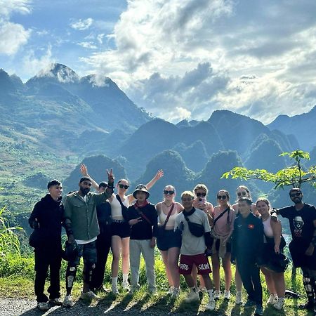 Bong Hostel Ha Giang Loop Bagian luar foto