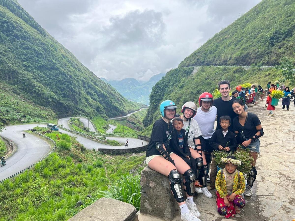 Bong Hostel Ha Giang Loop Bagian luar foto
